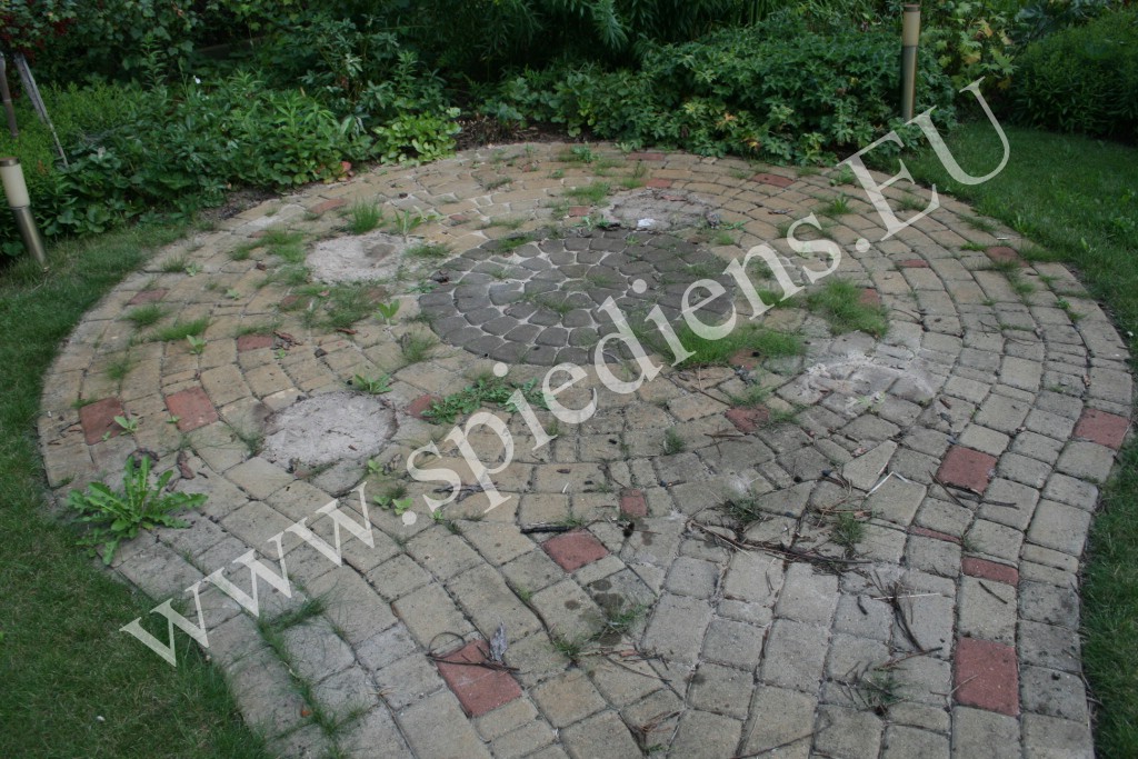 Before paving cleaning - stained surface